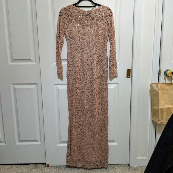 💖 Marina Sequin Long Sleeve Lace Maxi Gown 💖 - Picture 4 of 4